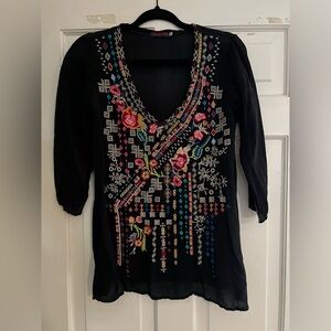 Johnny was embroidered V-neck tunic, size XS